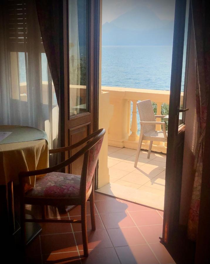 Villa Torre - Atmosfera Romantica برنزوني سول جاردا المظهر الخارجي الصورة