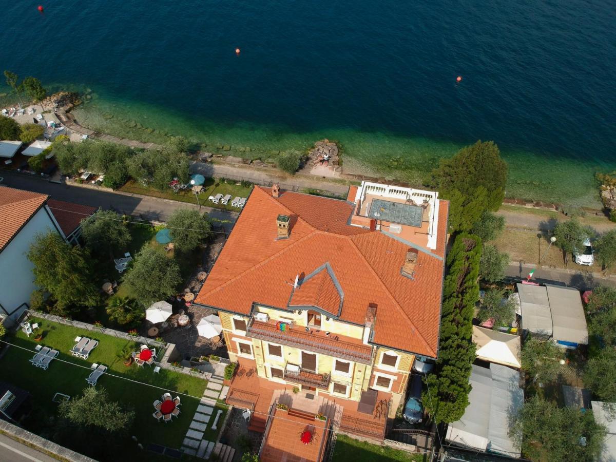 Villa Torre - Atmosfera Romantica برنزوني سول جاردا المظهر الخارجي الصورة