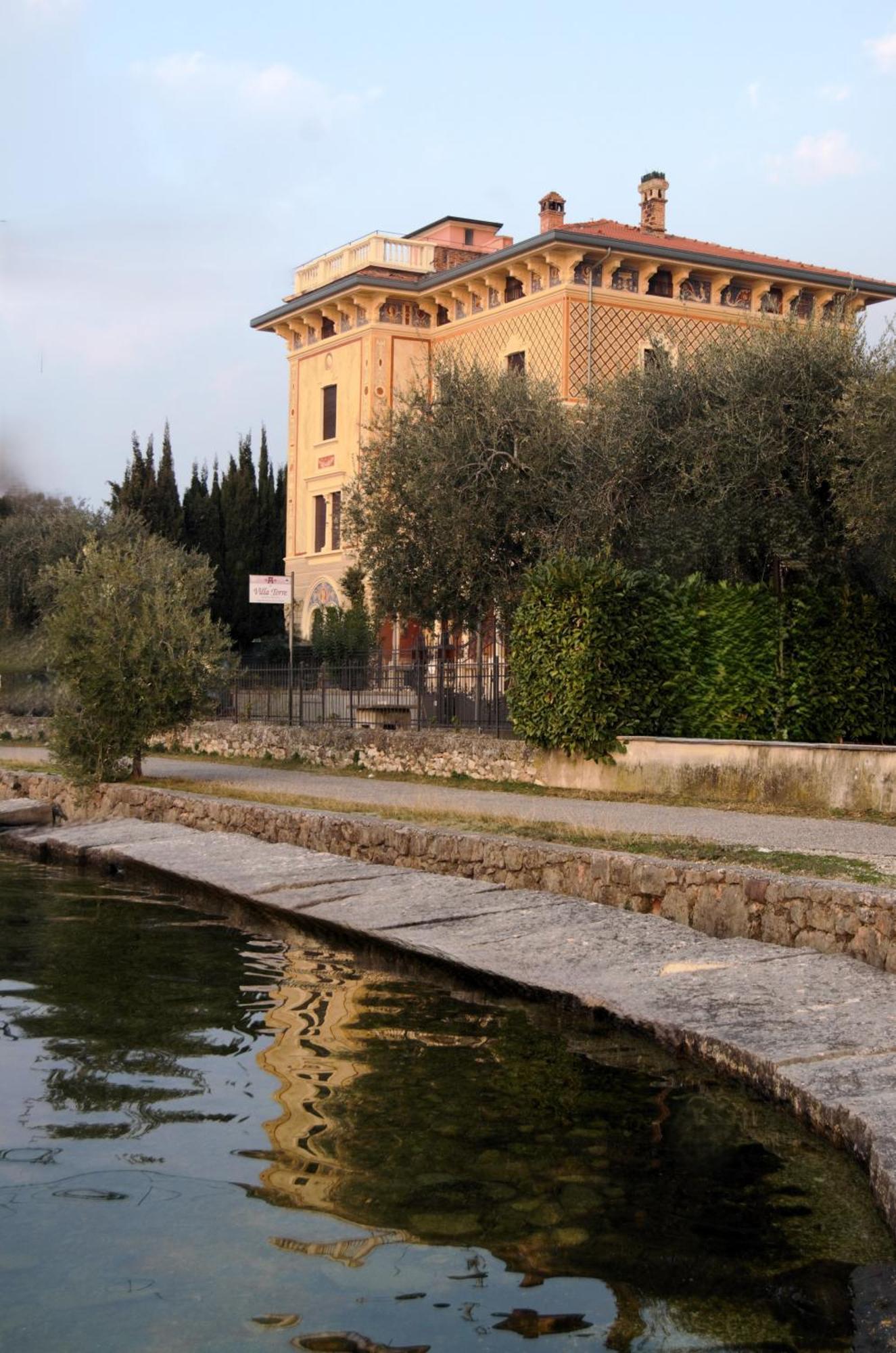 Villa Torre - Atmosfera Romantica برنزوني سول جاردا المظهر الخارجي الصورة