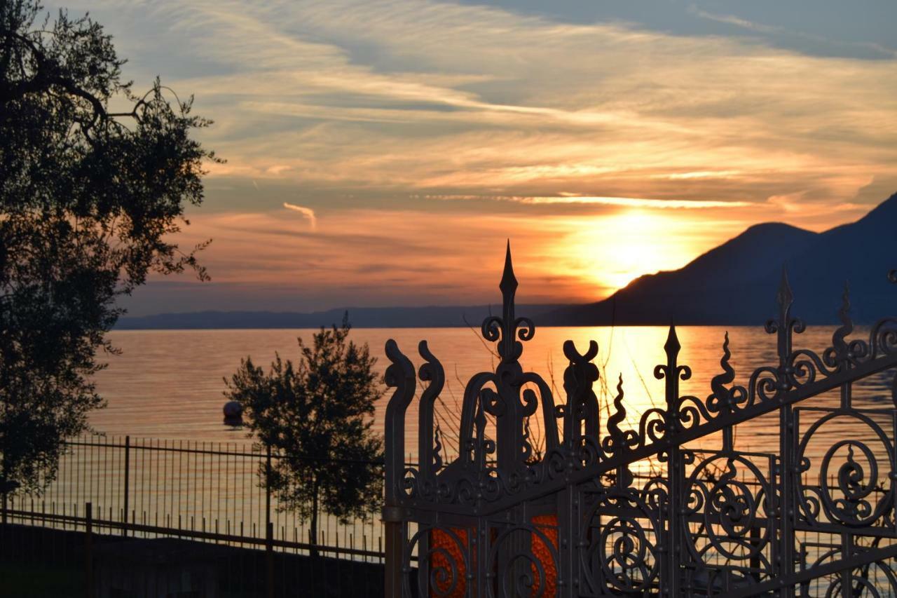 Villa Torre - Atmosfera Romantica برنزوني سول جاردا المظهر الخارجي الصورة